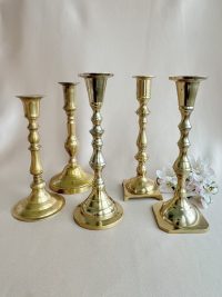 Messinkikynttilänjalat