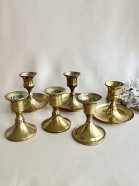 Messinkikynttilänjalat