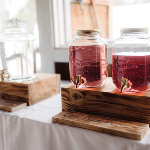 Pieni juoma-astia hanalla